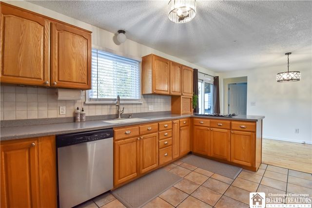 97 Seymour Street, Pomfret, NY 14063