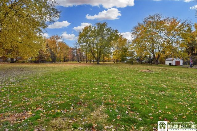 97 Seymour Street, Pomfret, NY 14063