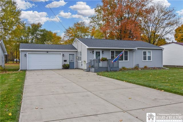 97 Seymour Street, Pomfret, NY 14063