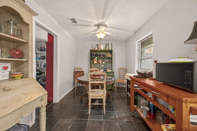 5326 Redstart Street, Houston, TX 77096