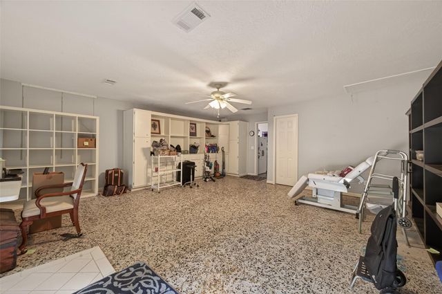 5326 Redstart Street, Houston, TX 77096