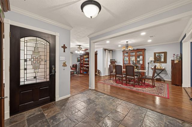 5326 Redstart Street, Houston, TX 77096