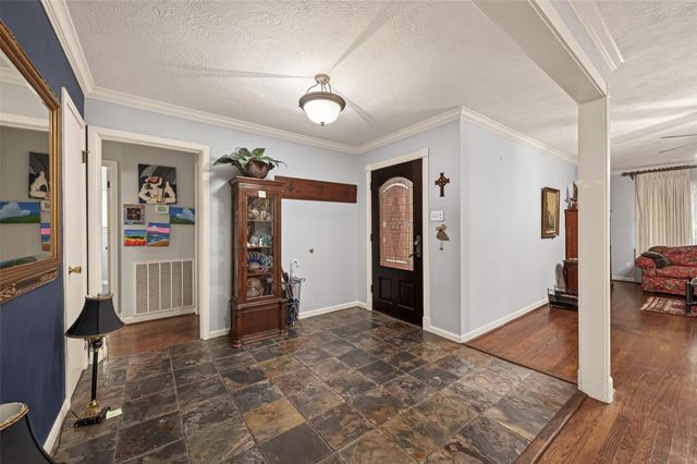 5326 Redstart Street, Houston, TX 77096