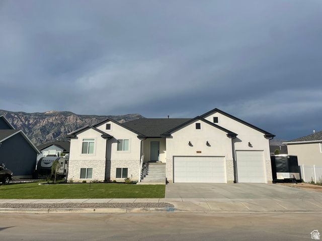 3834 N 2550 W, Farr West, UT 84404