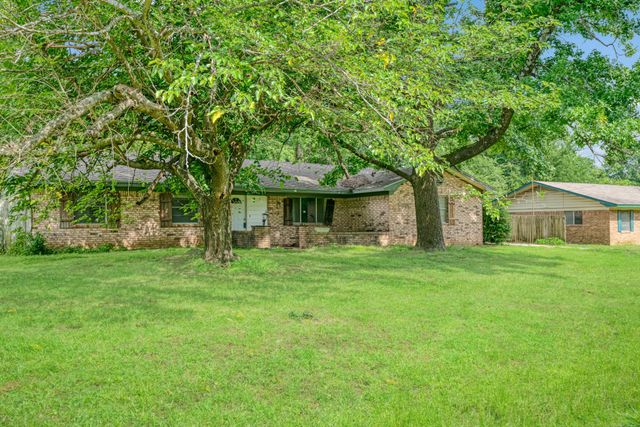 1120 Mockingbird Lane, Paris, TX 75462