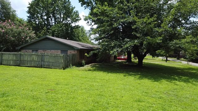 1120 Mockingbird Lane, Paris, TX 75462