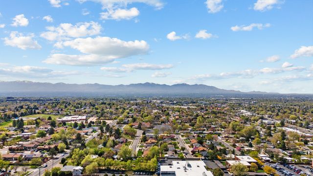 7147 S PONDEROSA DR, Cottonwood Heights, UT 84121