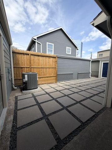 1976 W Mckinney Street, Houston, TX 77019