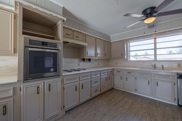 725 7th Street, Wolfforth, TX 79382