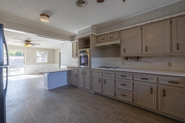 725 7th Street, Wolfforth, TX 79382