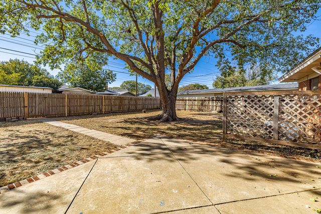 725 7th Street, Wolfforth, TX 79382