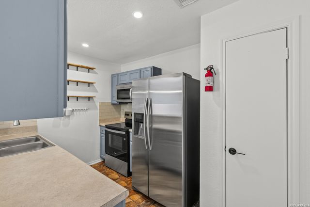 2610 BUFFALO PASS DR, San Antonio, TX 78245