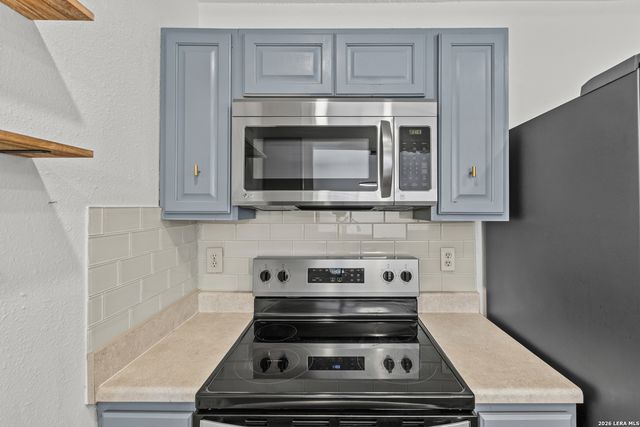 2610 BUFFALO PASS DR, San Antonio, TX 78245