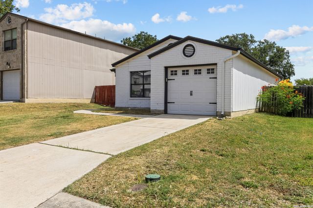 2610 BUFFALO PASS DR, San Antonio, TX 78245
