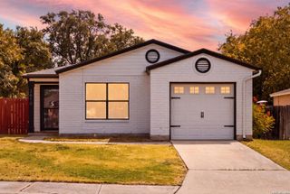 2610 BUFFALO PASS DR, San Antonio, TX 78245