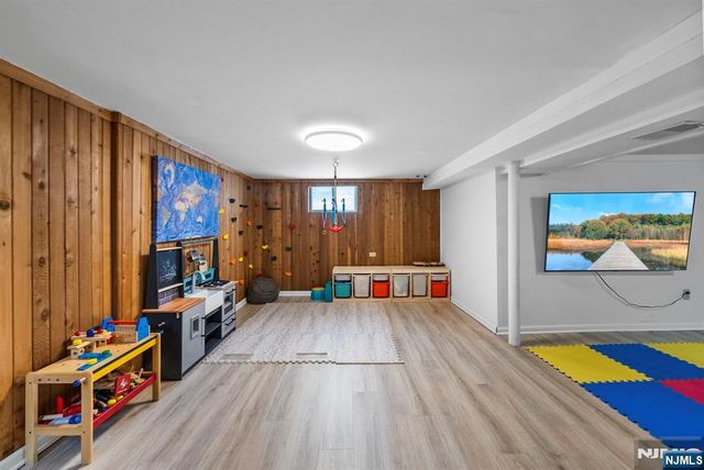 127 Hillside Avenue, Cresskill, NJ 07626