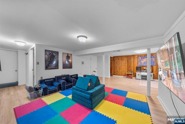 127 Hillside Avenue, Cresskill, NJ 07626