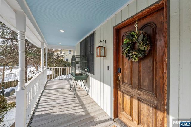 127 Hillside Avenue, Cresskill, NJ 07626