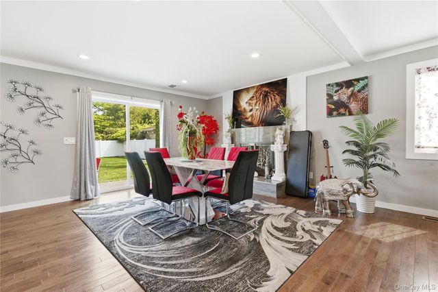 23 Haide Place, East Islip, NY 11730