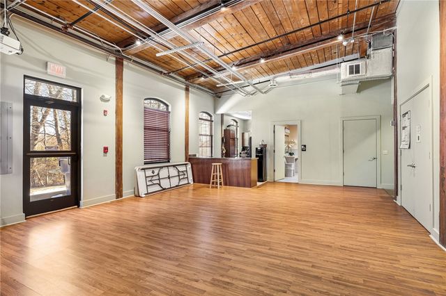 61 Cedar Avenue 6, East Greenwich, RI 02818