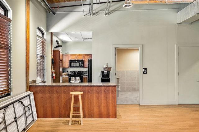 61 Cedar Avenue 6, East Greenwich, RI 02818