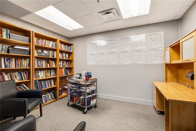 61 Cedar Avenue 6, East Greenwich, RI 02818