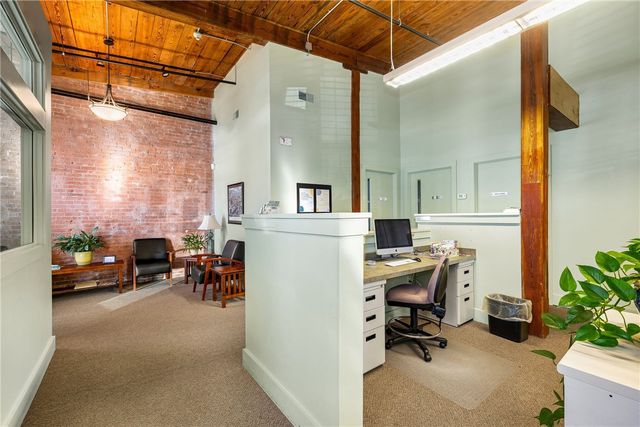 61 Cedar Avenue 6, East Greenwich, RI 02818