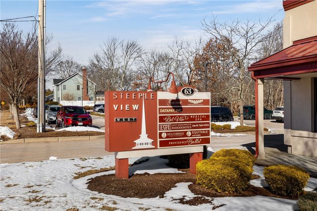 61 Cedar Avenue 6, East Greenwich, RI 02818