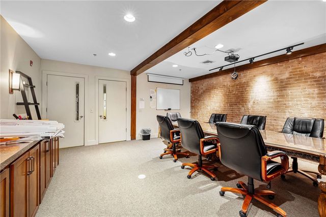 61 Cedar Avenue 6, East Greenwich, RI 02818