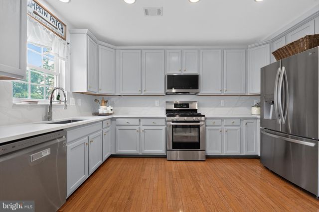 9819 CHESHIRE RIDGE CIR, Manassas, VA 20110