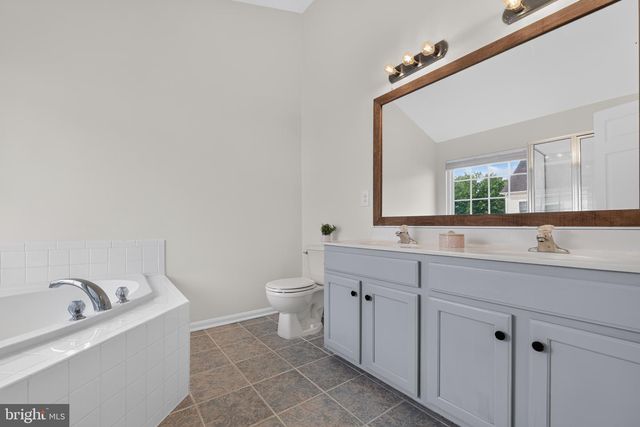 9819 CHESHIRE RIDGE CIR, Manassas, VA 20110