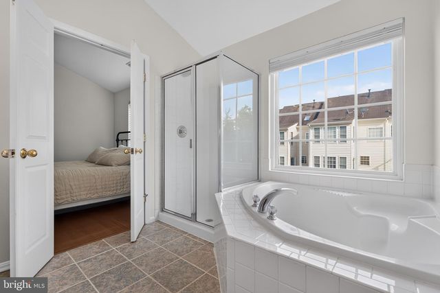 9819 CHESHIRE RIDGE CIR, Manassas, VA 20110