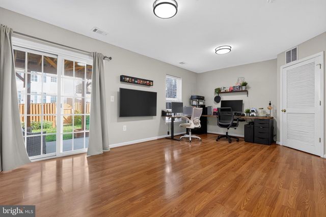 9819 CHESHIRE RIDGE CIR, Manassas, VA 20110