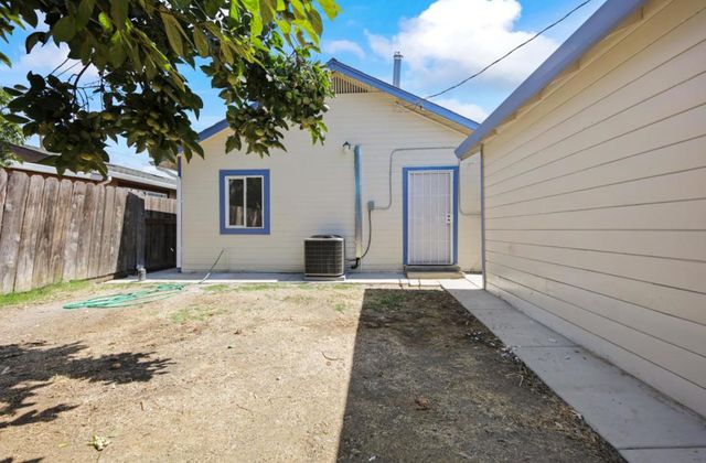 1257 Sunnyside Avenue, Stockton, CA 95205