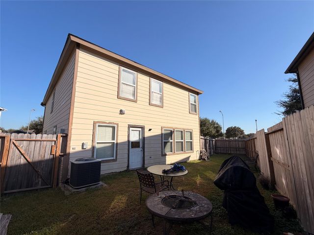 454 Remington Ridge Drive, Houston, TX 77073