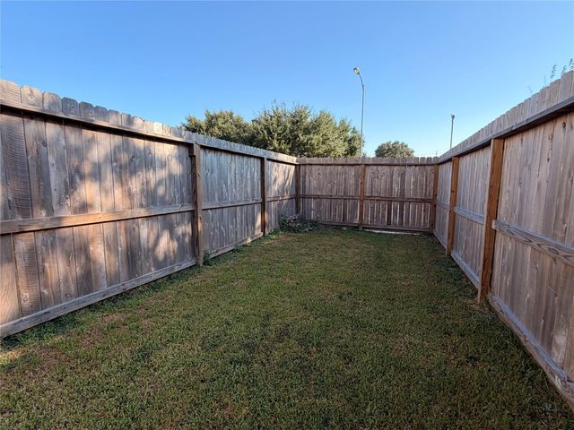 454 Remington Ridge Drive, Houston, TX 77073