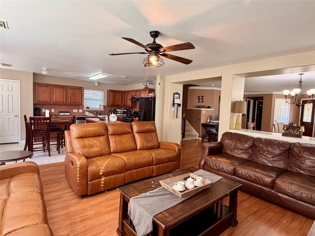 454 Remington Ridge Drive, Houston, TX 77073