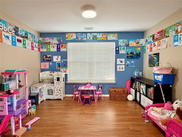 454 Remington Ridge Drive, Houston, TX 77073