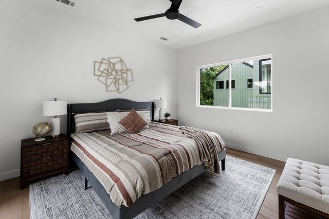 3204 Lyons RD 1, Austin, TX 78702