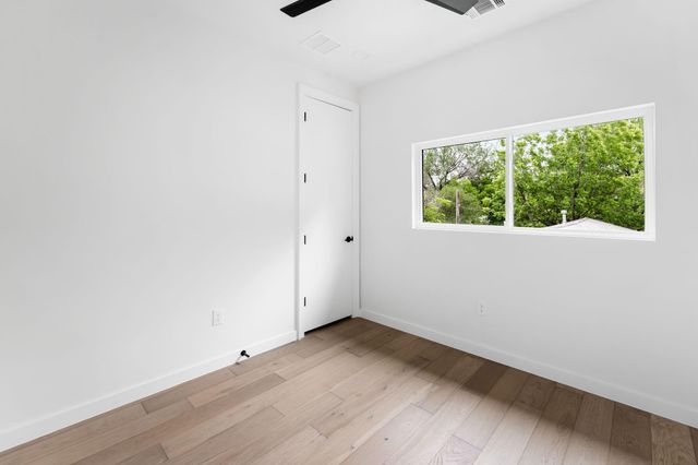 3204 Lyons RD 1, Austin, TX 78702