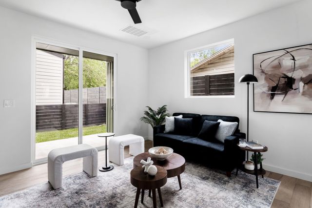 3204 Lyons RD 1, Austin, TX 78702
