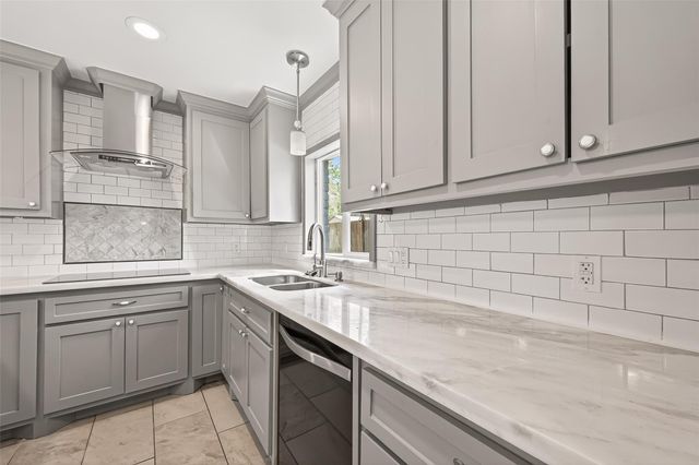 26706 N Carrol Lane, Magnolia, TX 77355