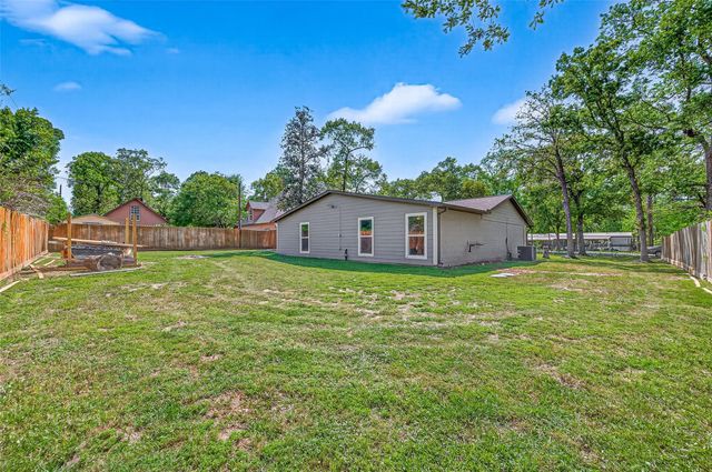 26706 N Carrol Lane, Magnolia, TX 77355