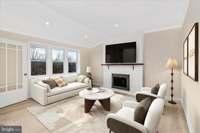 8128 APPLES CHURCH RD, Thurmont, MD 21788