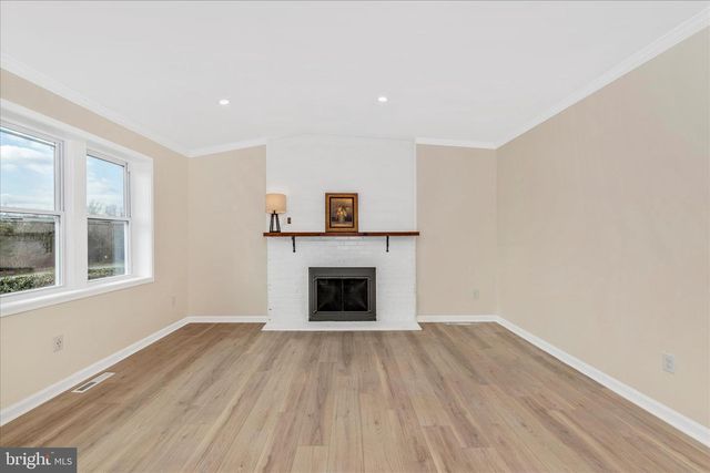 8128 APPLES CHURCH RD, Thurmont, MD 21788