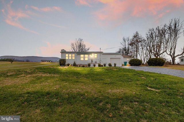 8128 APPLES CHURCH RD, Thurmont, MD 21788