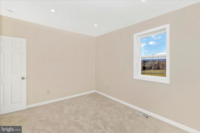 8128 APPLES CHURCH RD, Thurmont, MD 21788