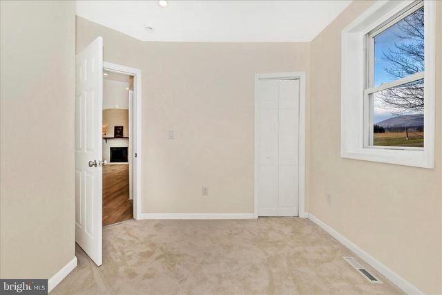 8128 APPLES CHURCH RD, Thurmont, MD 21788