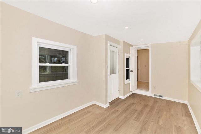 8128 APPLES CHURCH RD, Thurmont, MD 21788