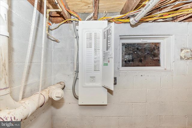 8128 APPLES CHURCH RD, Thurmont, MD 21788